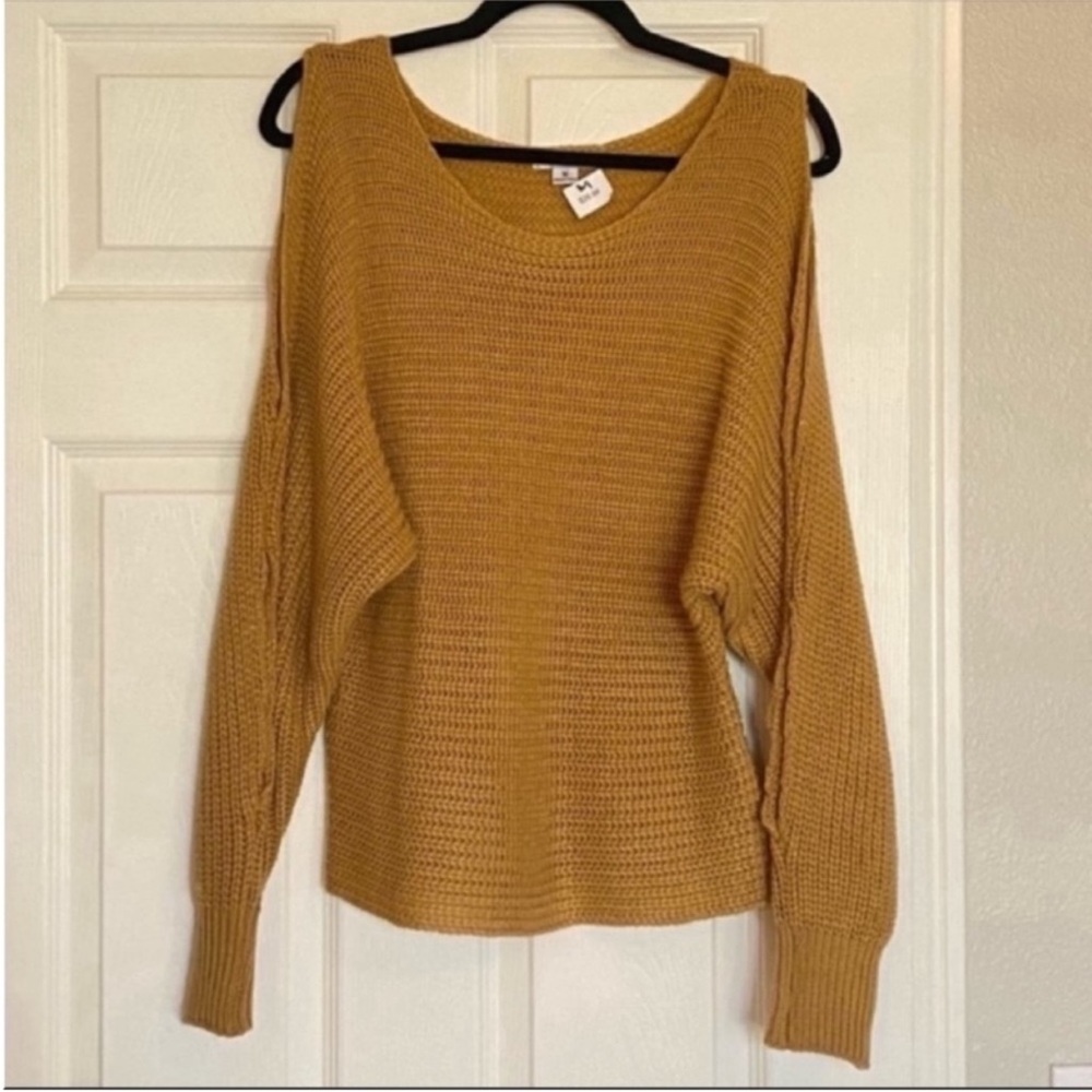 Women’s FAVLUX Mustard Gold Cold Shoulder Long Sleeve Sweater Size Medium